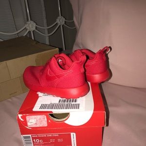 Kids Nike Roshe One never used